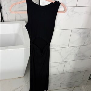 Chic Black Sleeveless Midi Dress